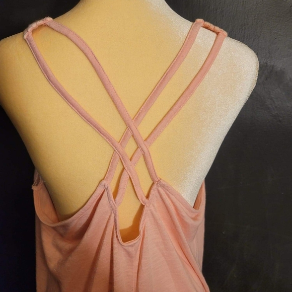 Sharkbite tank ♡ - Picture 2 of 5